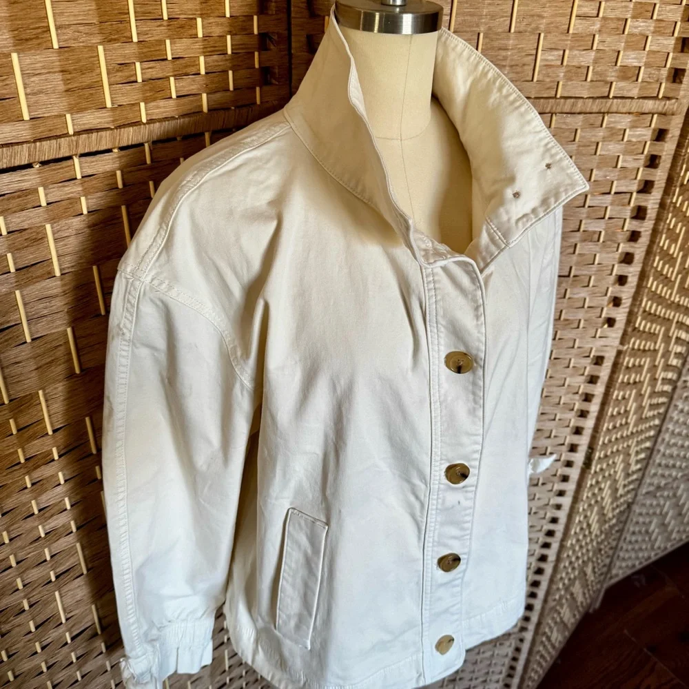 Women's Cream Button-Front Jacket - Picture 4 of 15